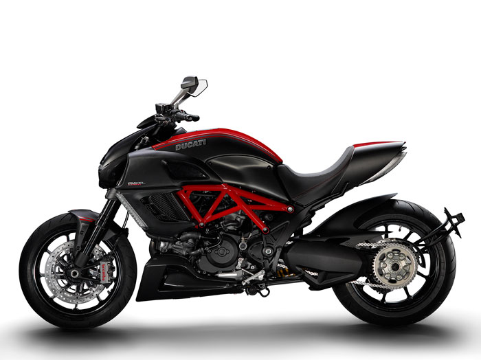 Diavel Carbon USA